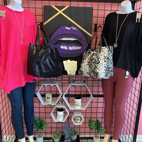 NEW BOUTIQUE!! - Picture 3 of 7